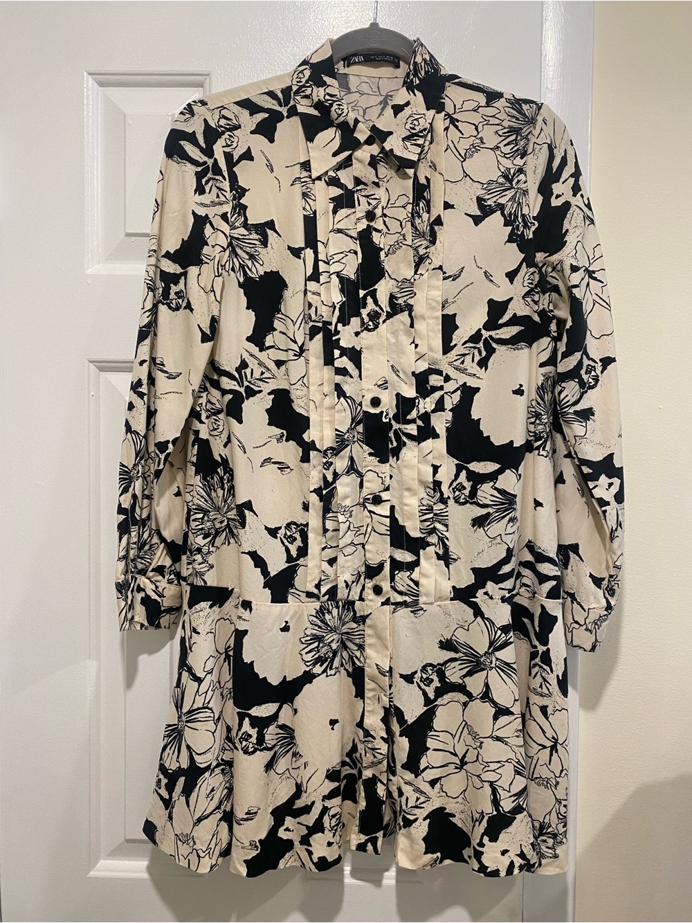 Zara Cream and Black Floral Women Jeans